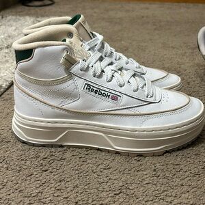 Women’s Reebok Club C Geo Mid